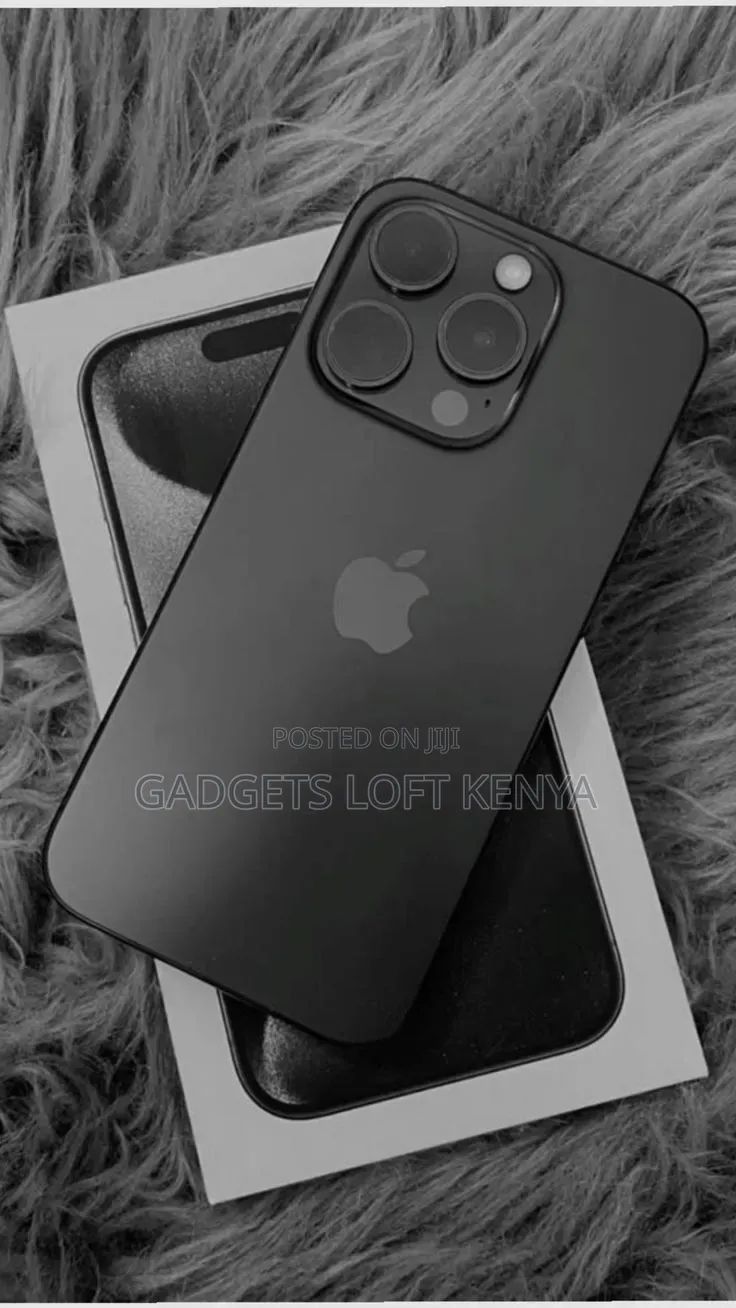 New Apple iPhone 15 Pro Max 256 GB Black