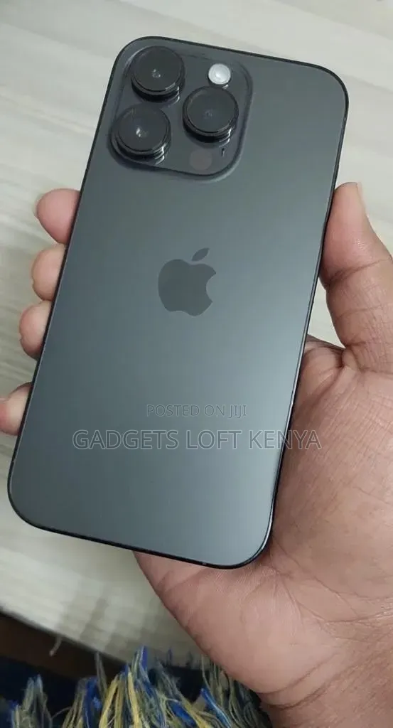 New Apple iPhone 15 Pro Max 256 GB Black