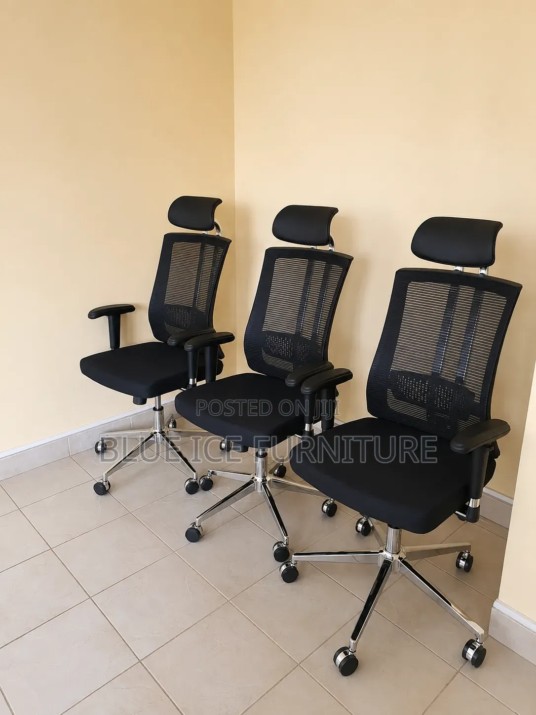 Ergonomic Mesh Office Chair With Headrest Chrome Base