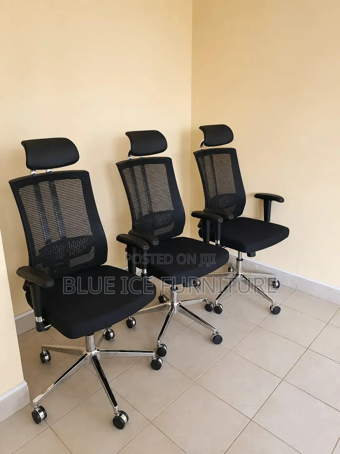 Ergonomic Mesh Office Chair With Headrest Chrome Base