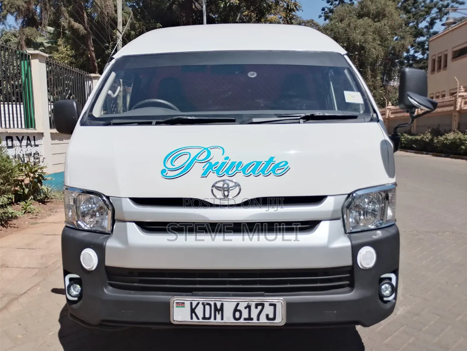 Toyota HiAce 2016 White