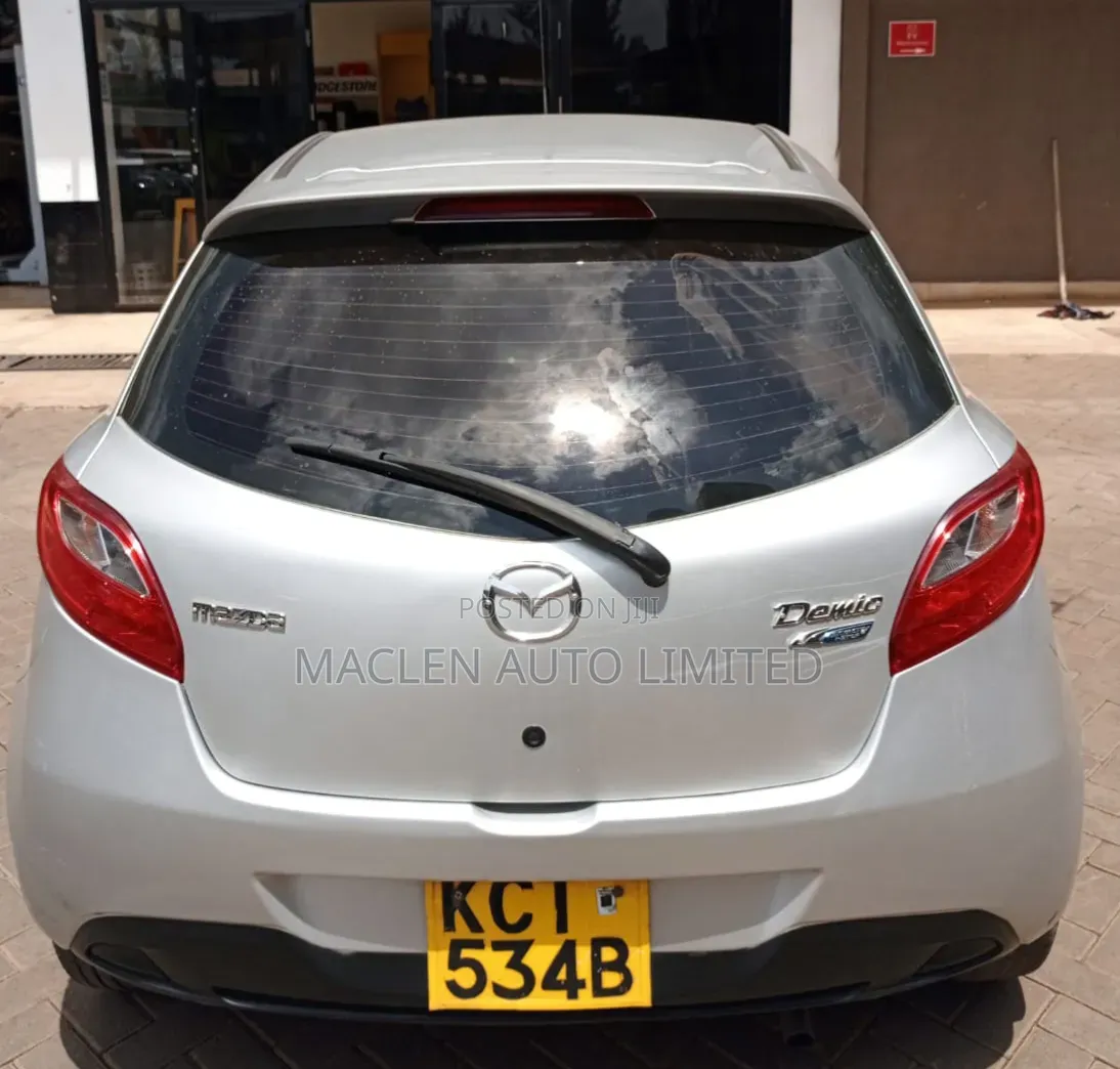 Mazda Demio 2012 Silver