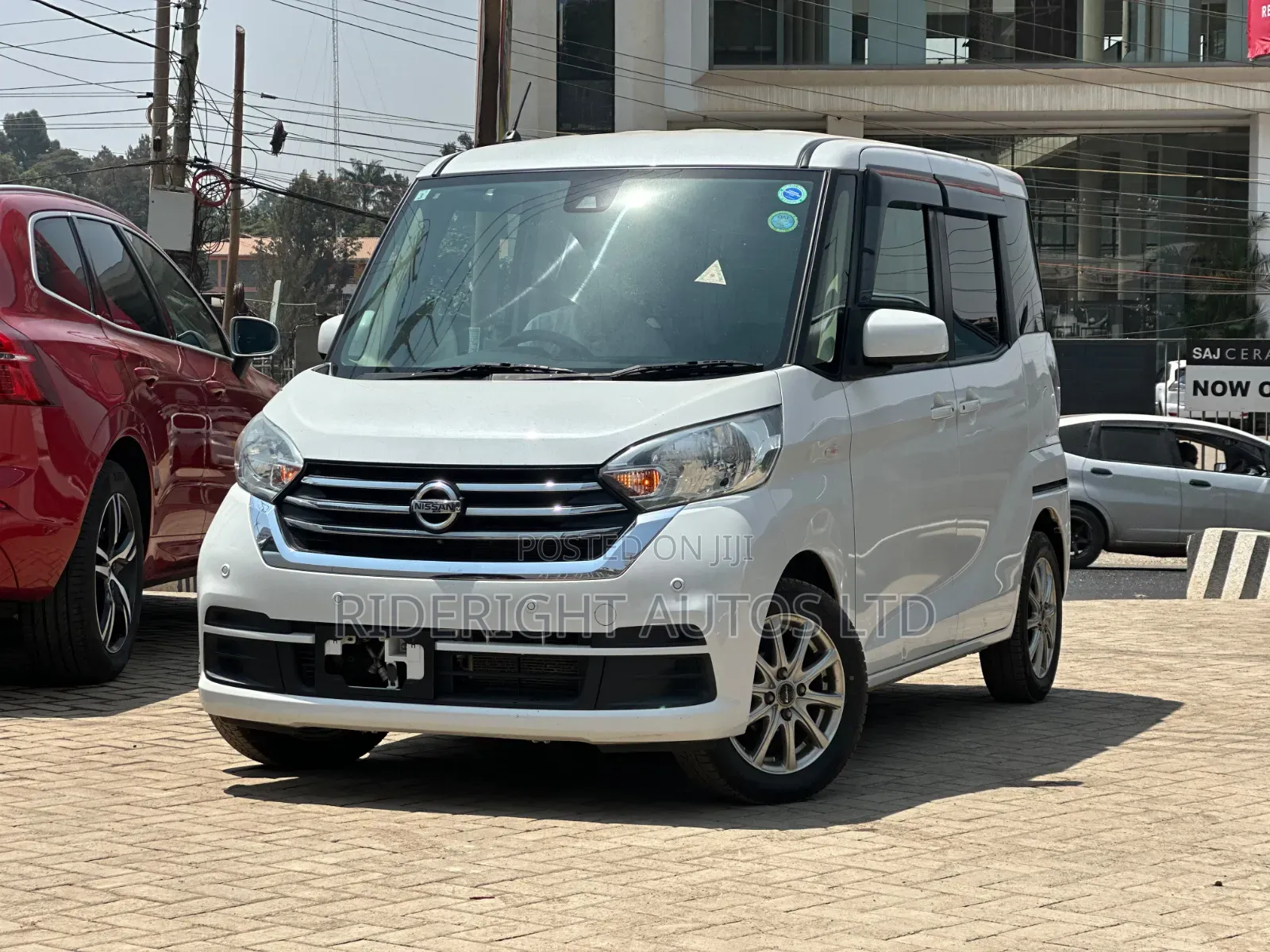 Nissan Dayz Roox 2019 White