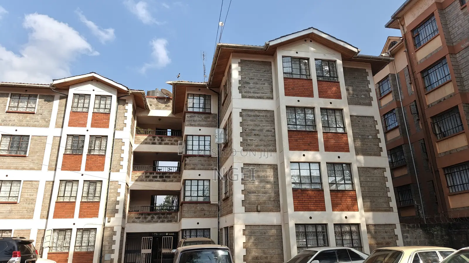 2bdrm Block of Flats in Thome Estate for sale