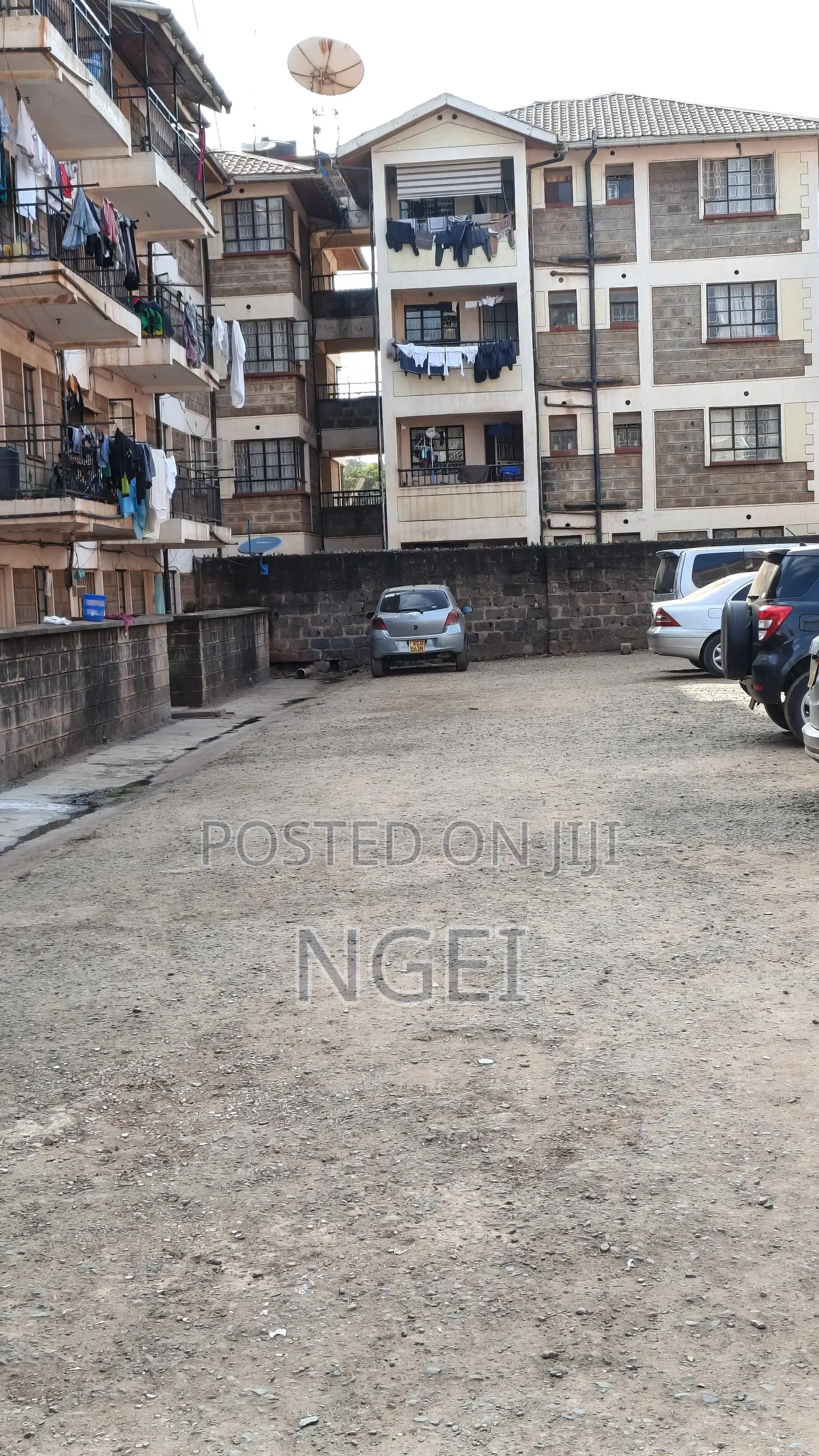 2bdrm Block of Flats in Thome Estate for sale