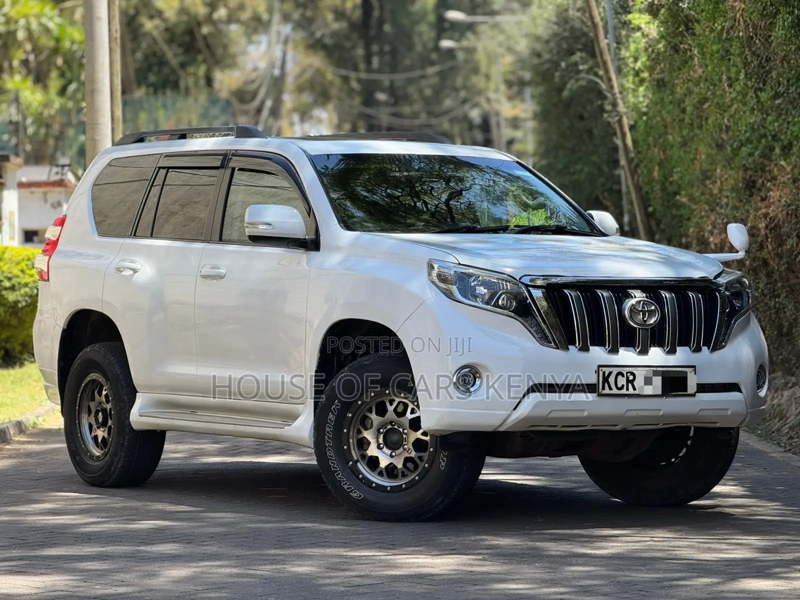 Toyota Land Cruiser Prado 2.7 i 2011 White
