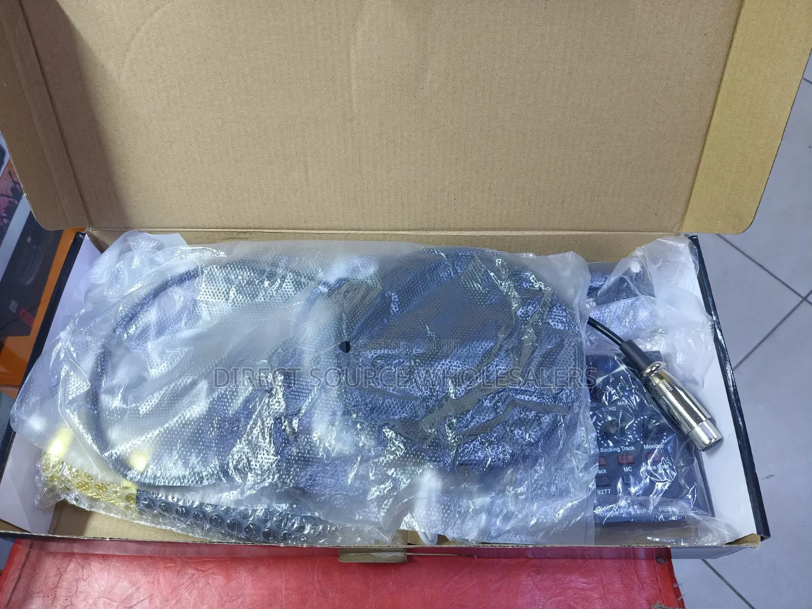 BM-800 Condenser Microphone With V8 Sound Card – Professional Studio.