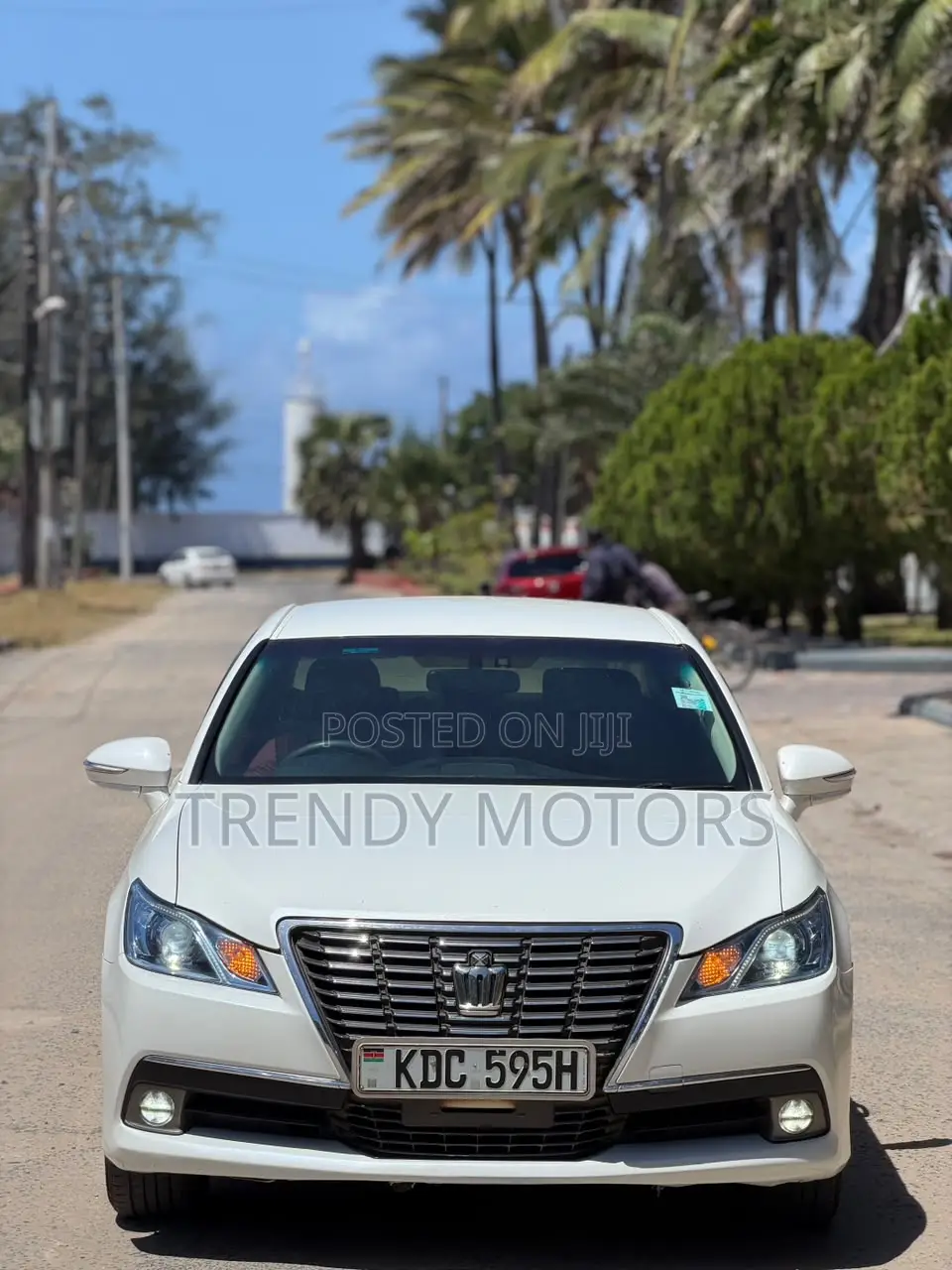 Toyota Crown 2014 White
