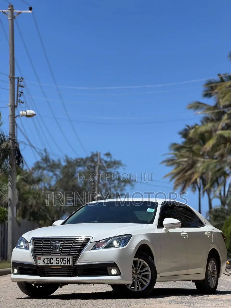 Toyota Crown 2014 White