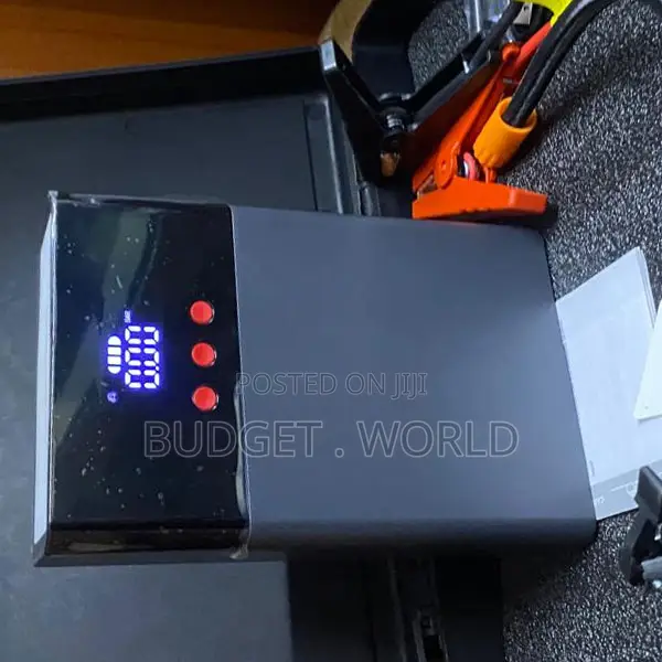 Q7 80000mAh Powerful Car Battery Jump Starter With Air Pump