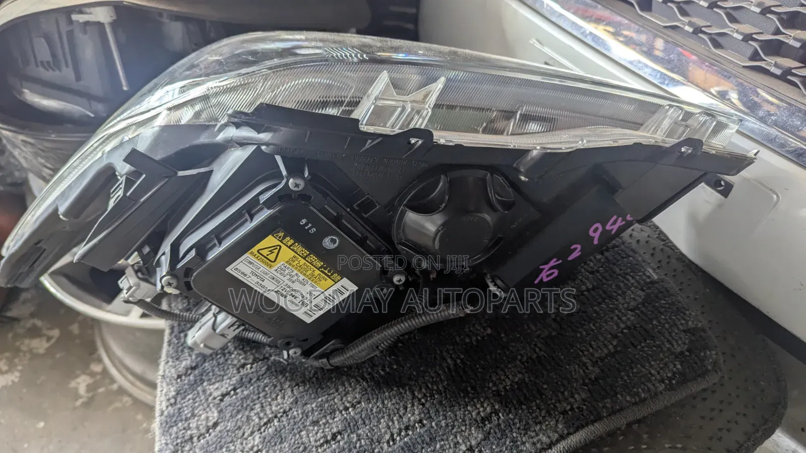 Toyota Prius Headlight Xenon