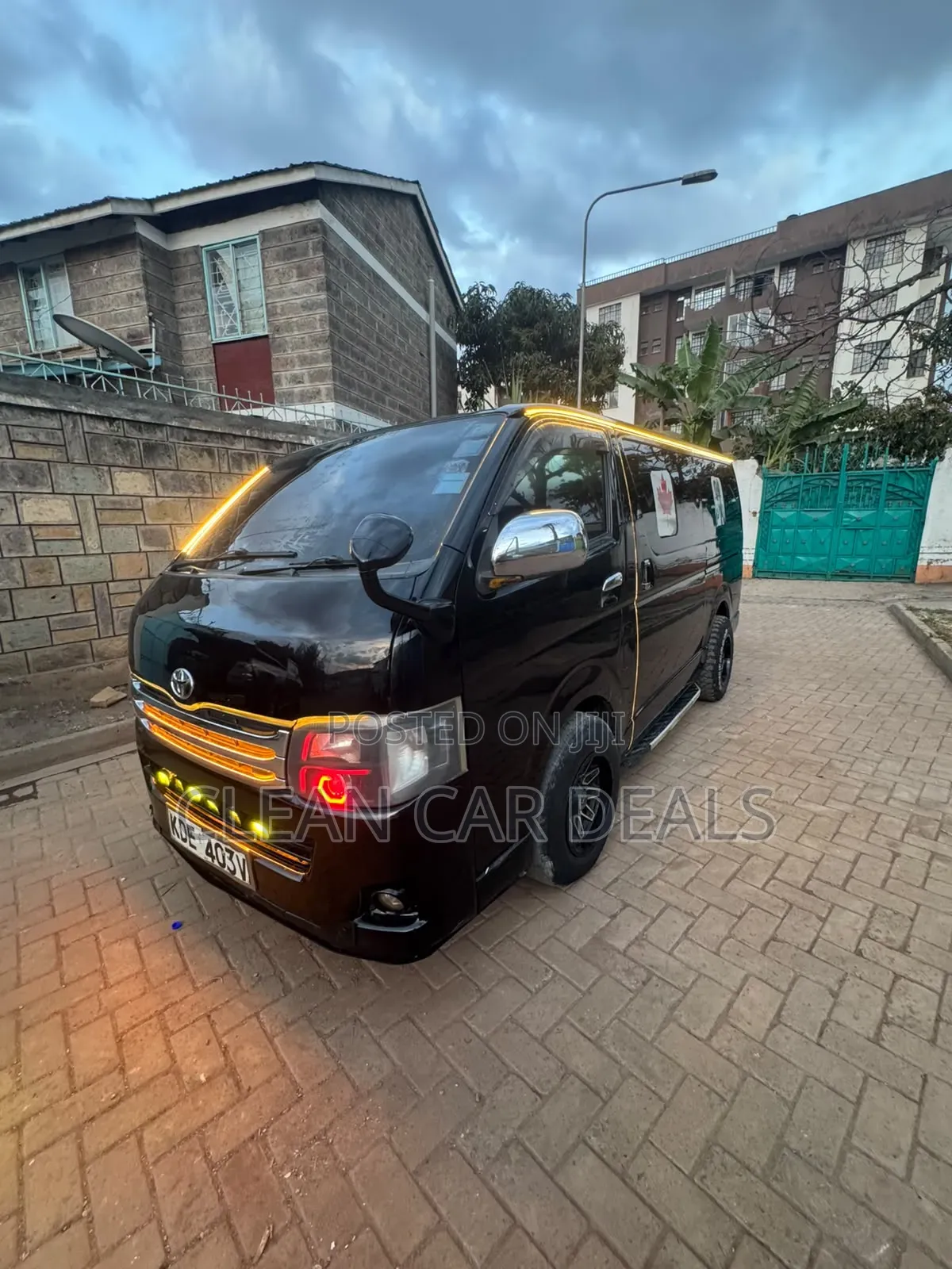 Toyota HiAce 2014 Black