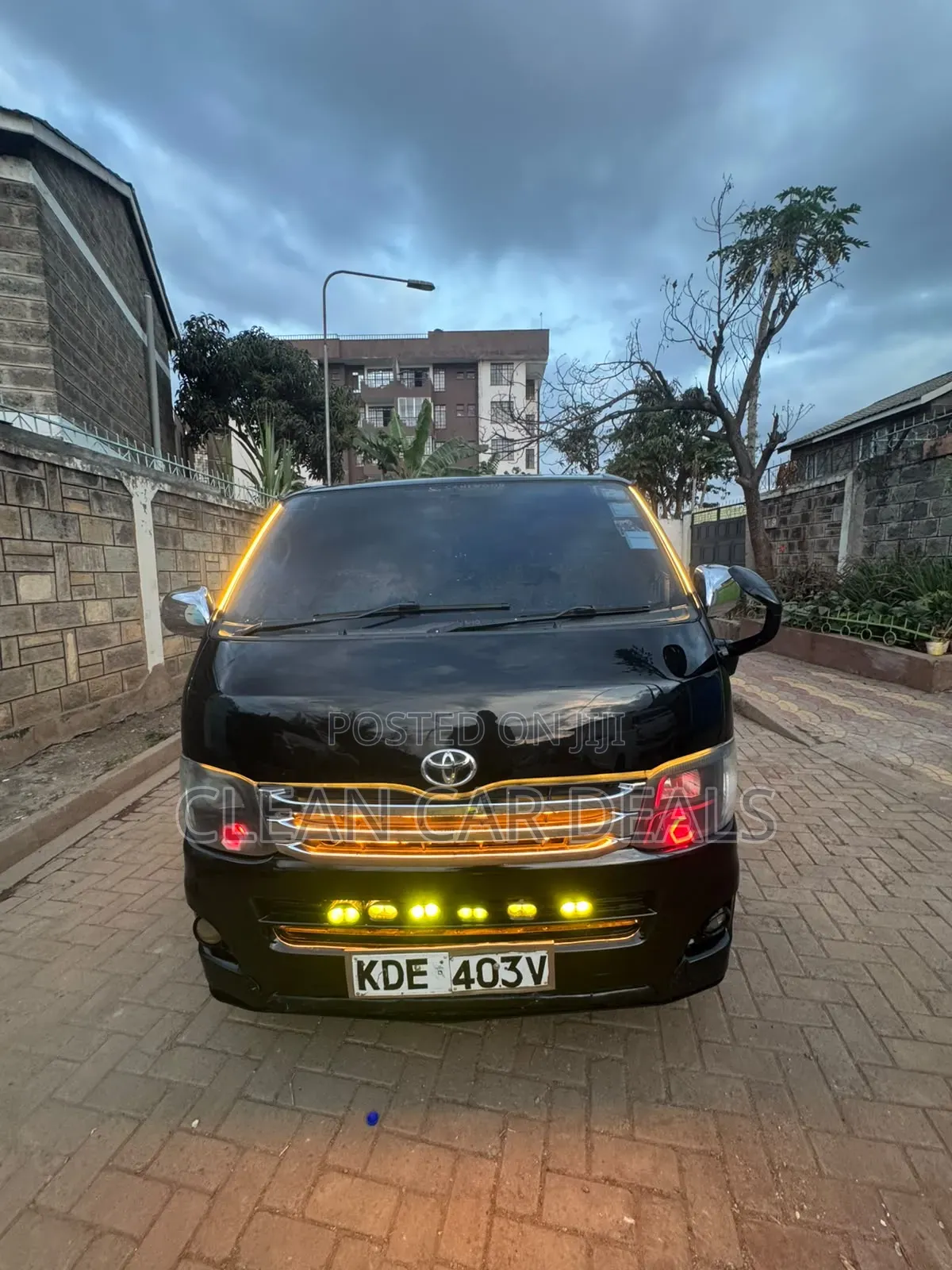 Toyota HiAce 2014 Black