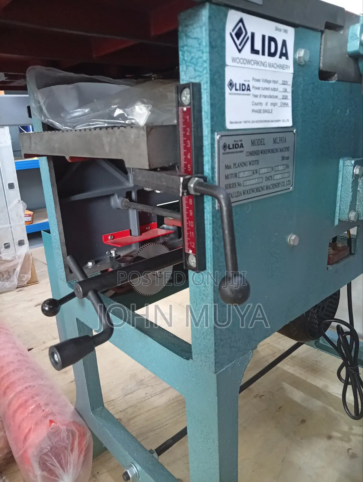 Multi-Use /8 in 1 Woodworking Machine/Equipment.