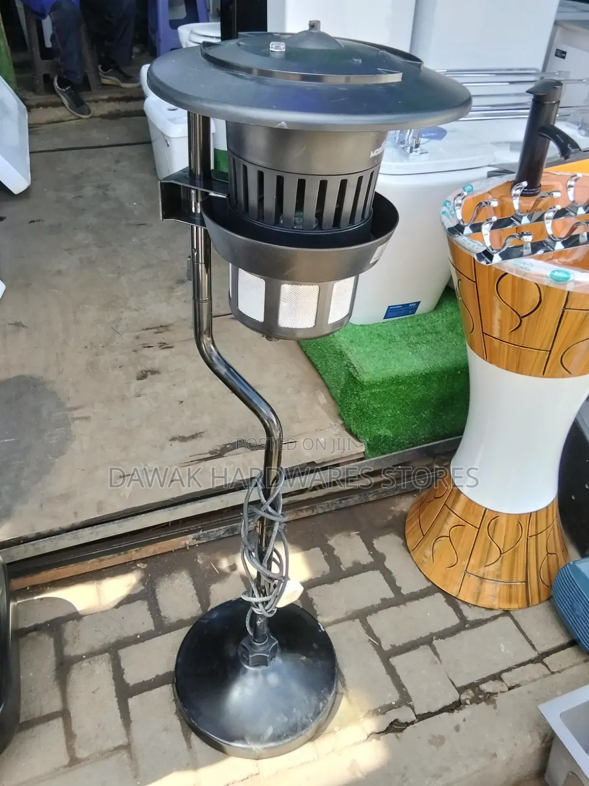 Standing Outdoor Mosquito Trap Lamp