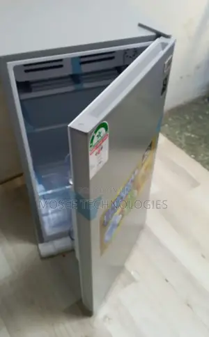 90L Compact Single Door Refrigerator – Spacious & Energy Efficient