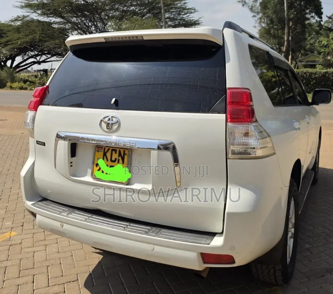 Toyota Land Cruiser Prado 2012 Pearl