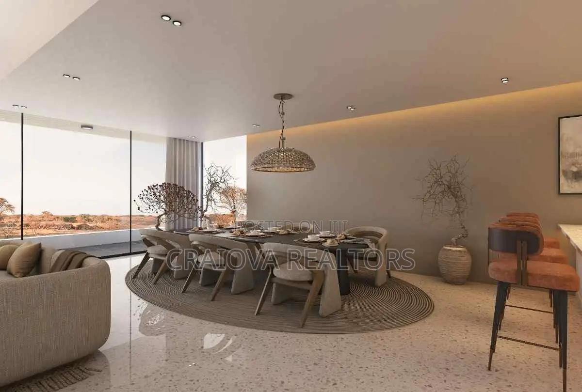 4bdrm Duplex in Hotel 67 Area for sale