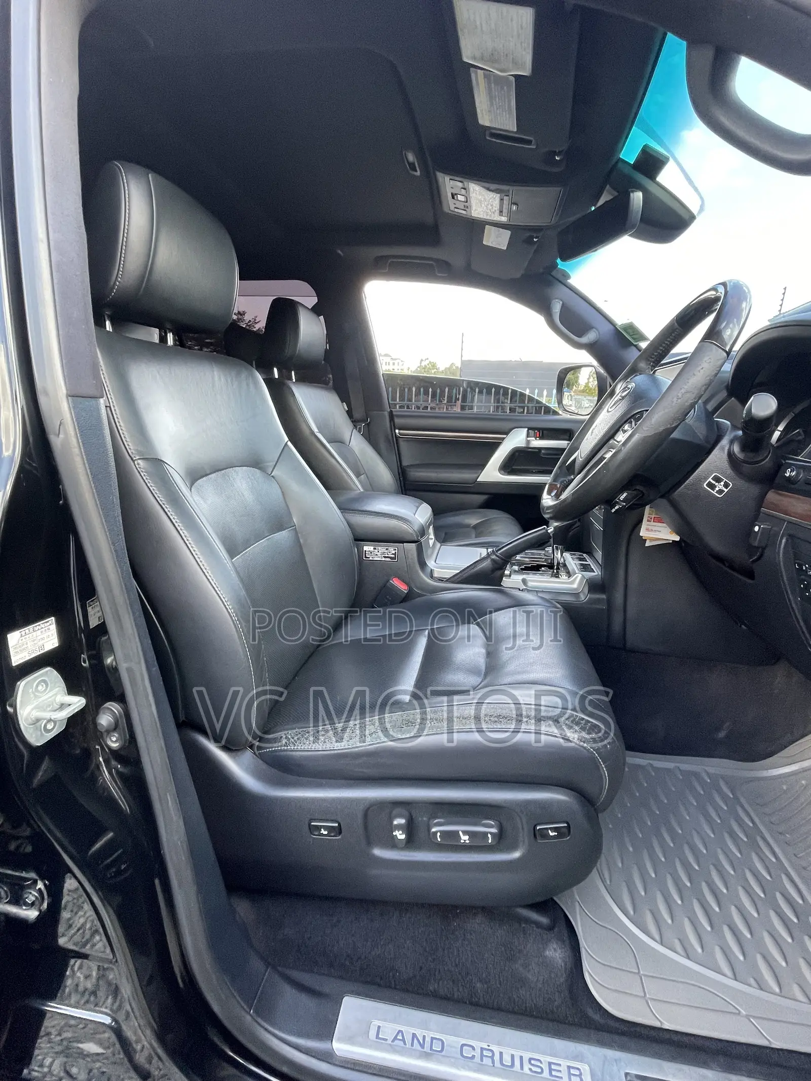 Toyota Land Cruiser 4.6 V8 ZX 2015