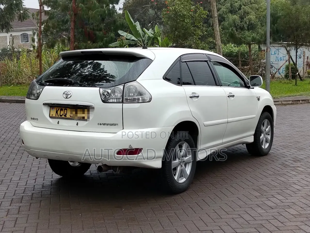 Toyota Harrier 2010 White