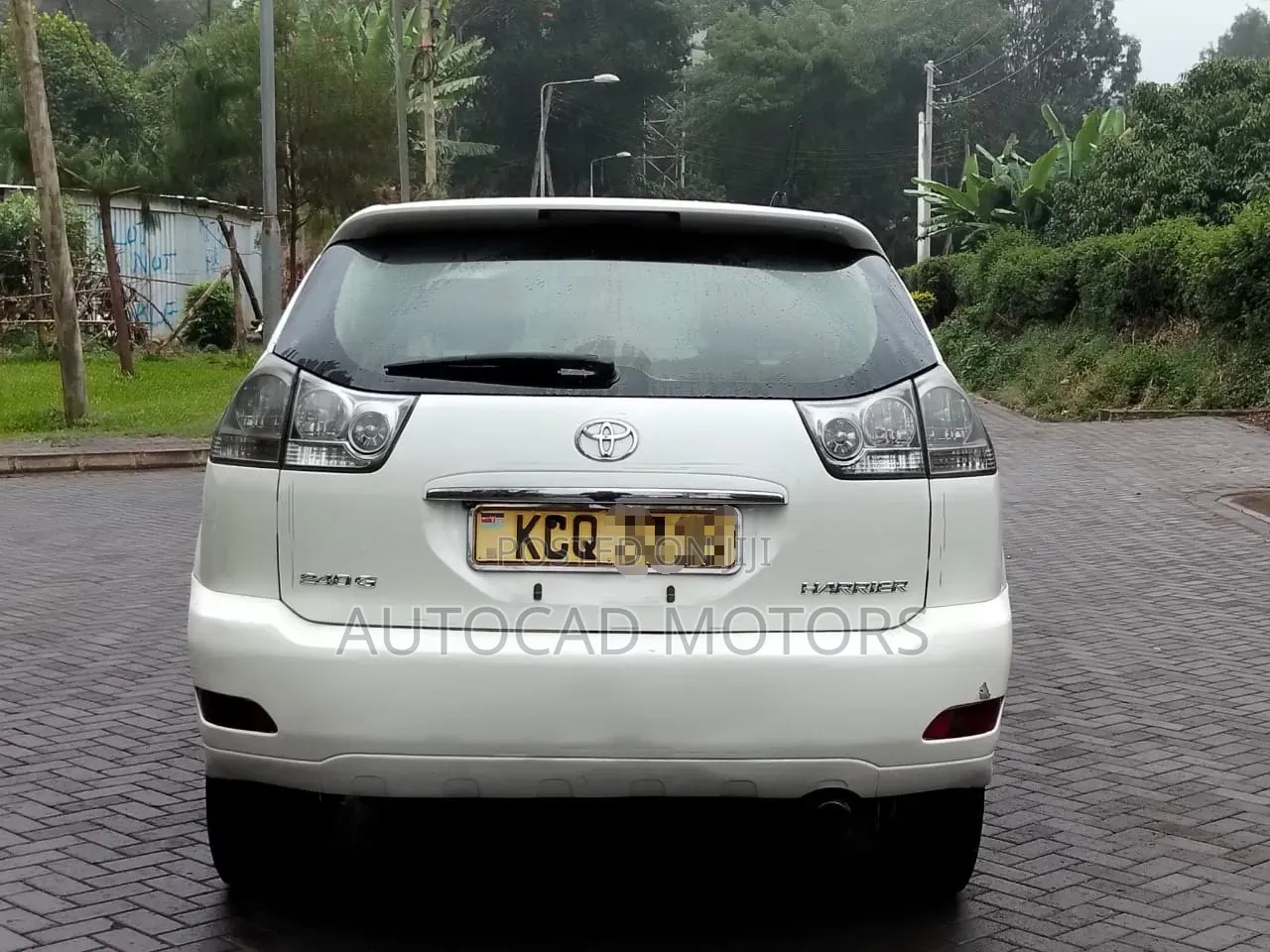 Toyota Harrier 2010 White
