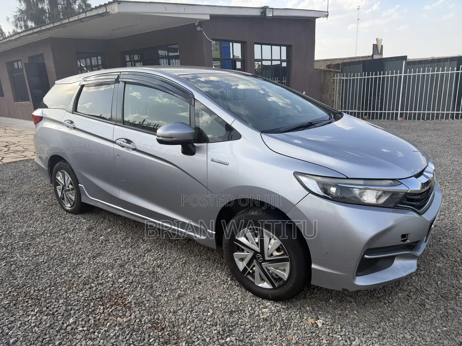 Honda Shuttle 2016 Silver