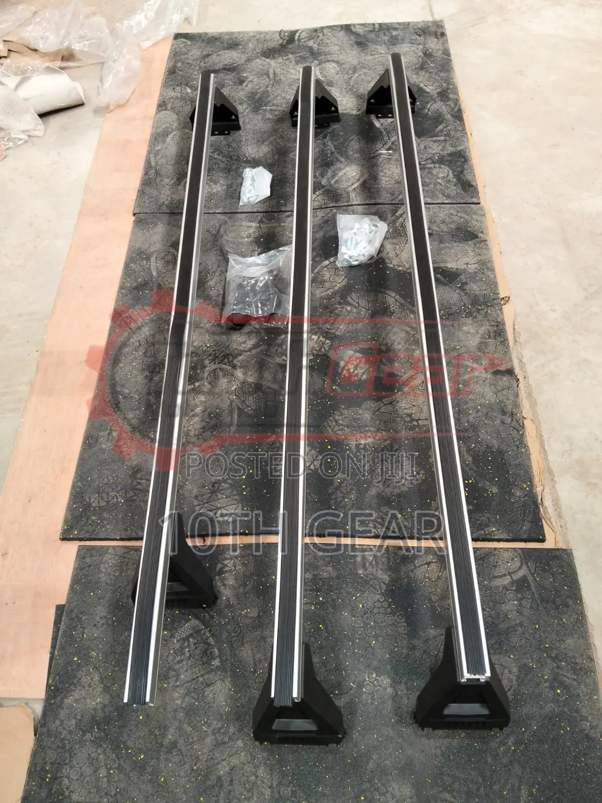 Toyota Hiace 7l/5l Cross Bar (3 Bars)
