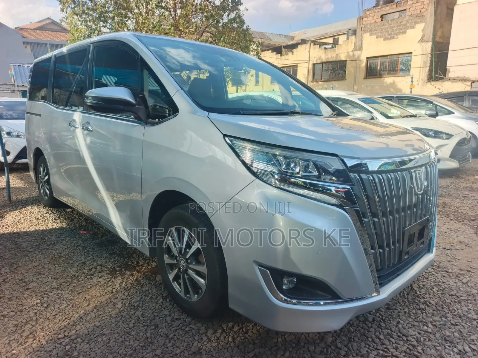 Toyota Esquire 2.0 FWD (8 seater) 2019 Silver