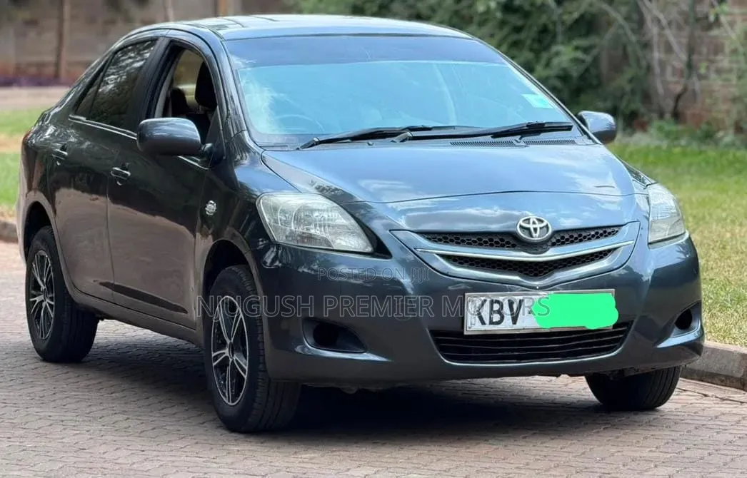Toyota Belta 2006 Gray