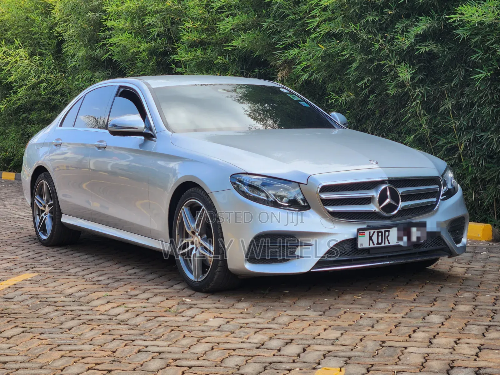 Mercedes-Benz E200 2017 Silver