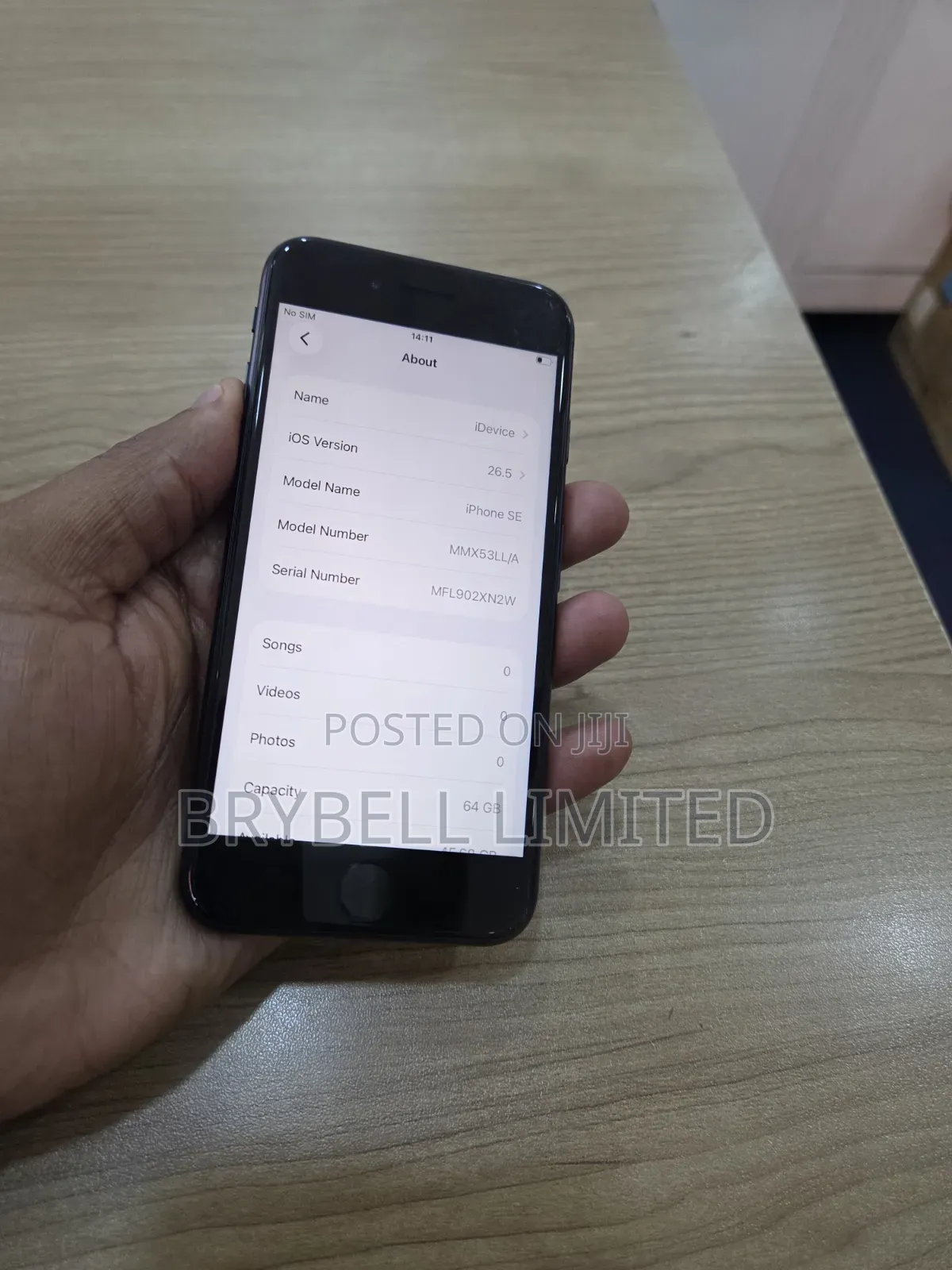 Apple iPhone SE (2020) 64 GB Black