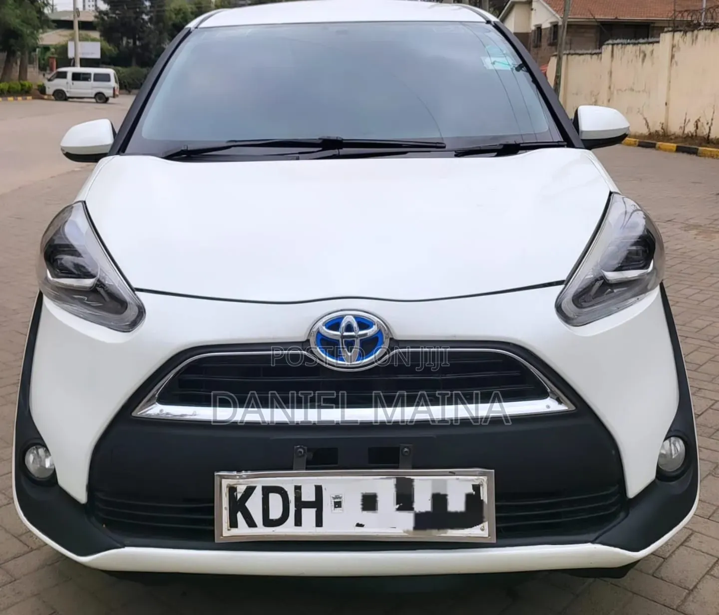 Toyota Sienta 2017 White