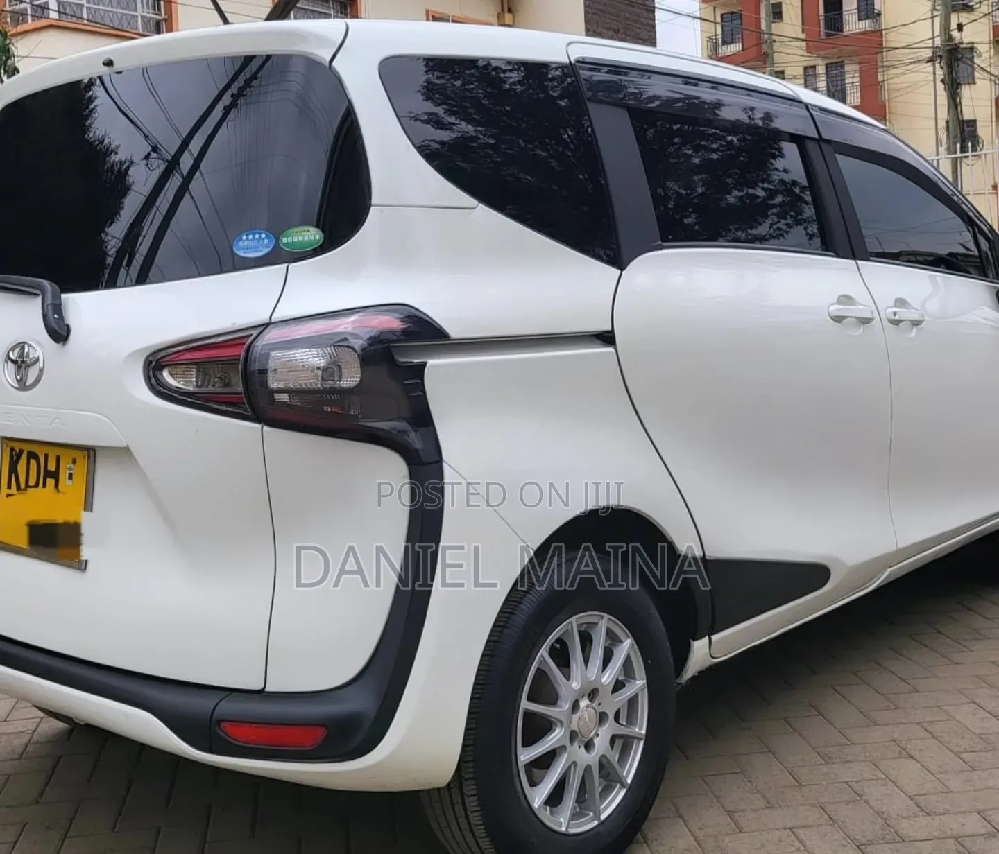 Toyota Sienta 2017 White