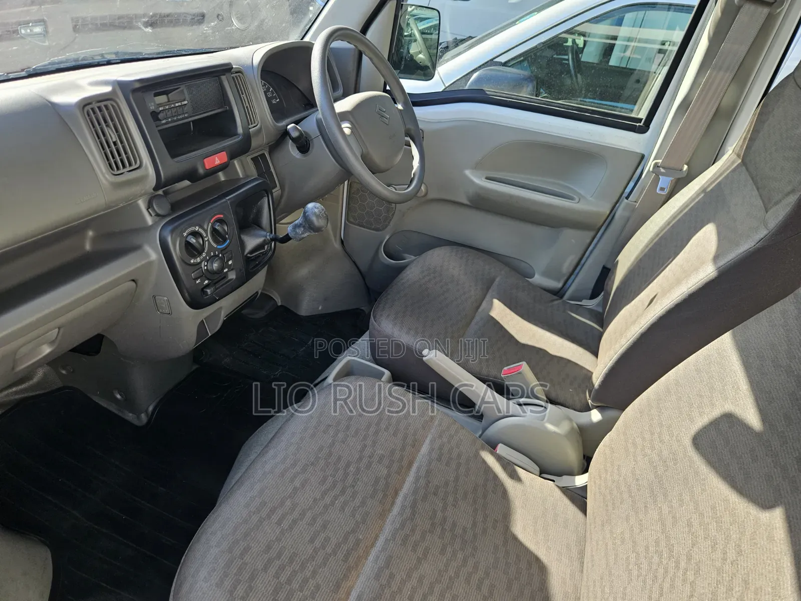 Suzuki Every 2019 White