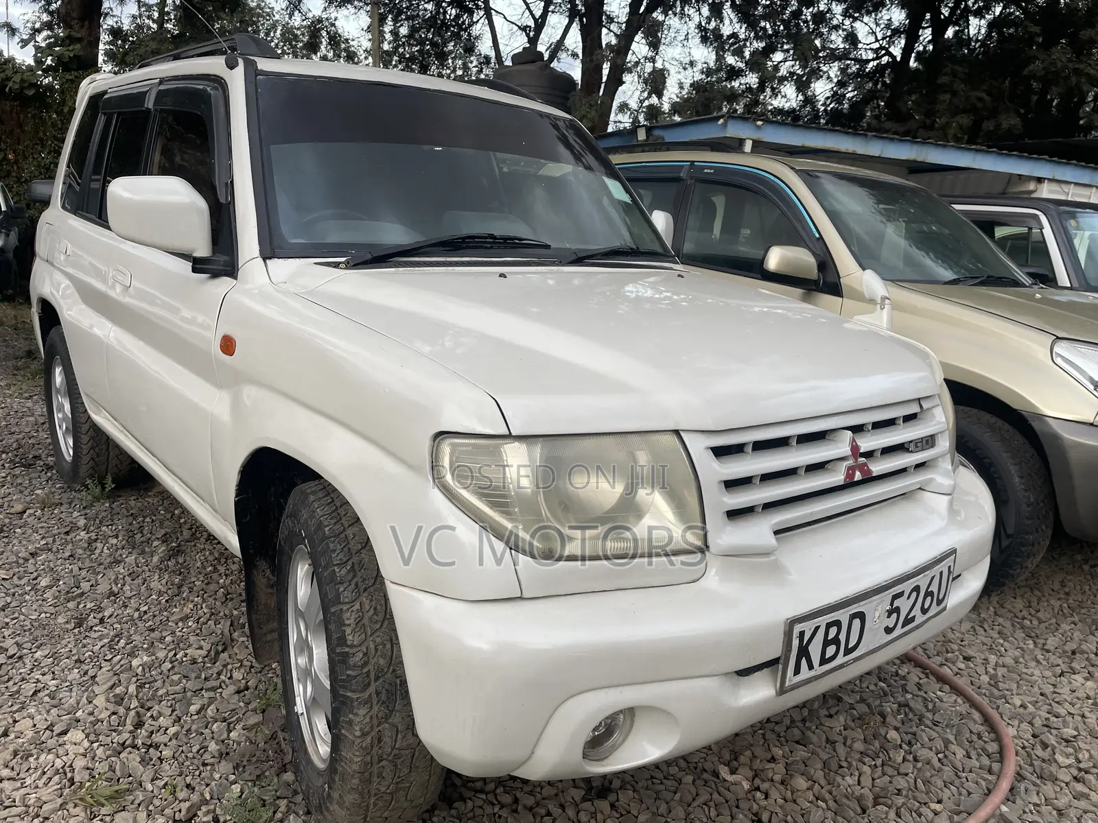 Mitsubishi Pajero IO 2004