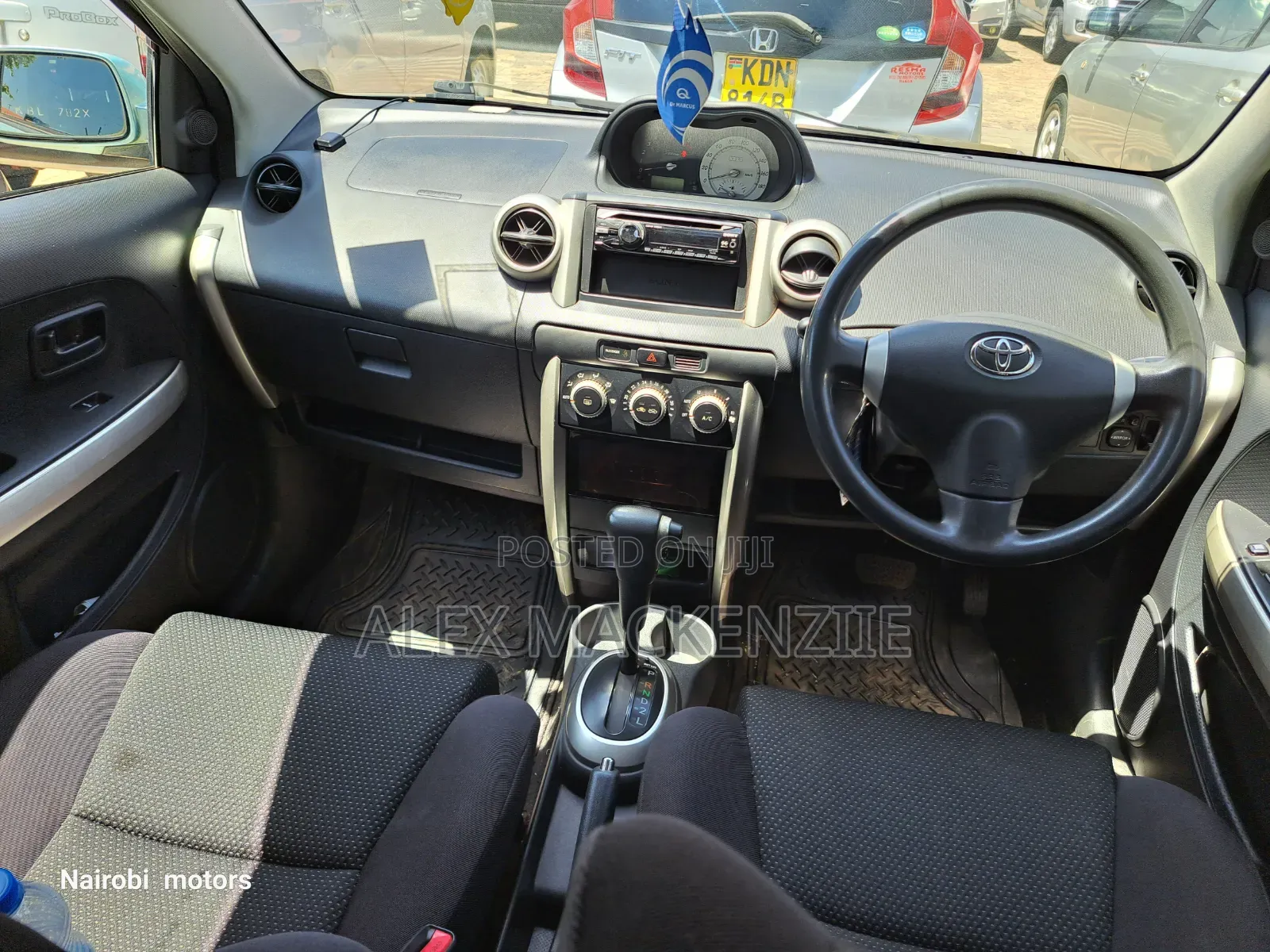 Toyota IST 2003 Silver
