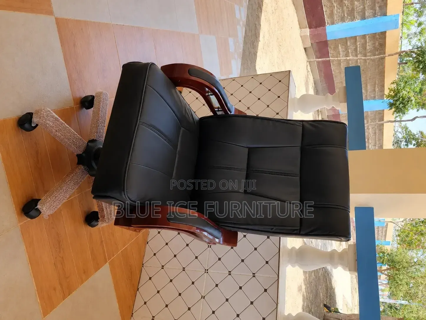 High Back Executive Leather Office Chair With Wooden Arms