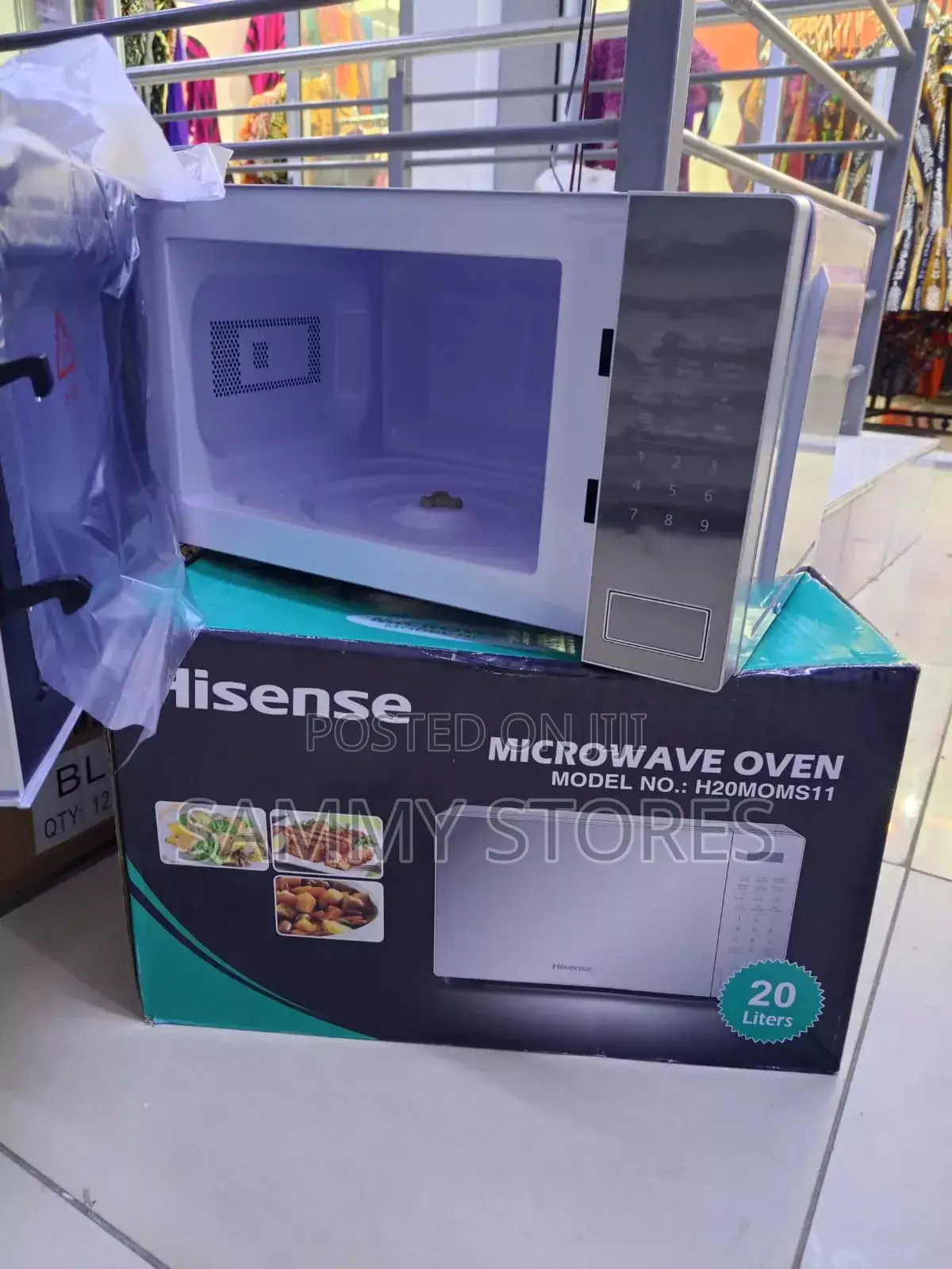 H20MOMS11 20L Microwave – Convenient Digital Controls Cooking