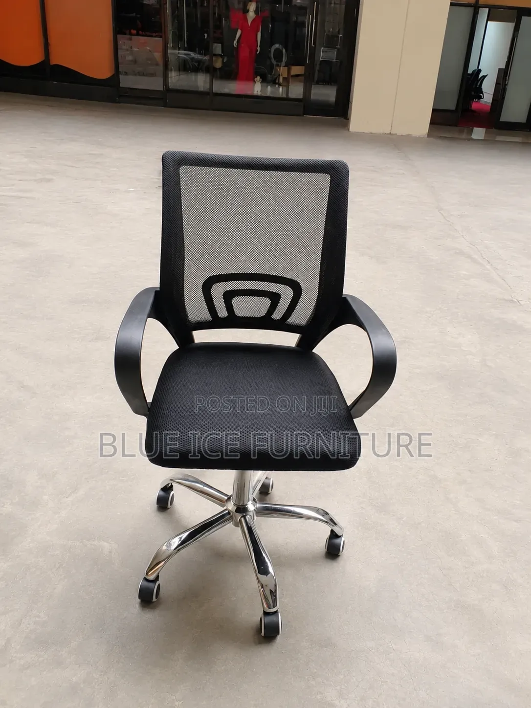 Comfortable Swivel Desk Chair for Sale in Kenya