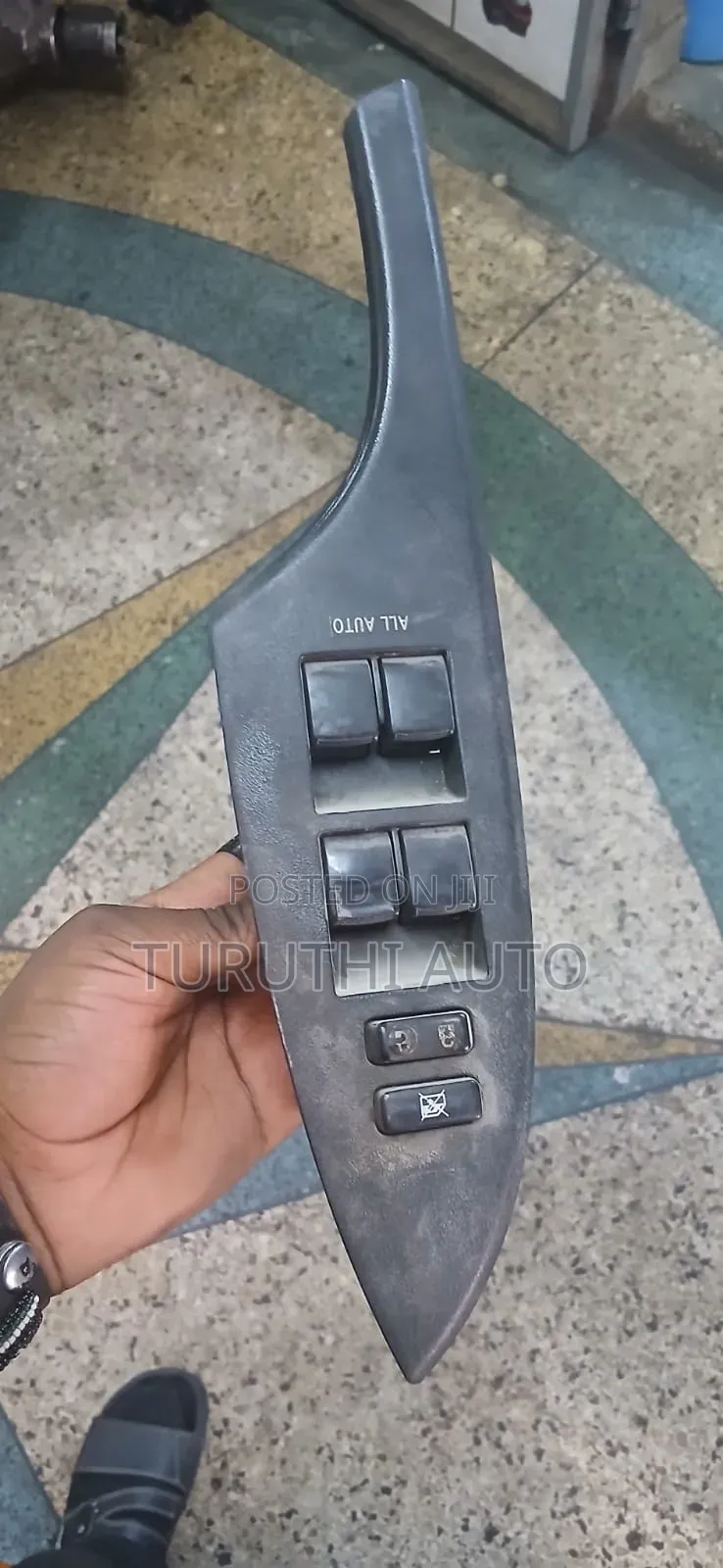Axio/Fielder Door Main Switch