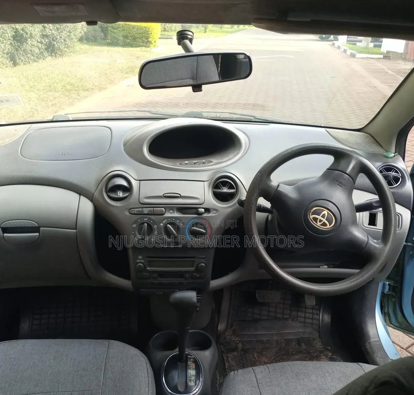 Toyota Vitz 2002 Blue