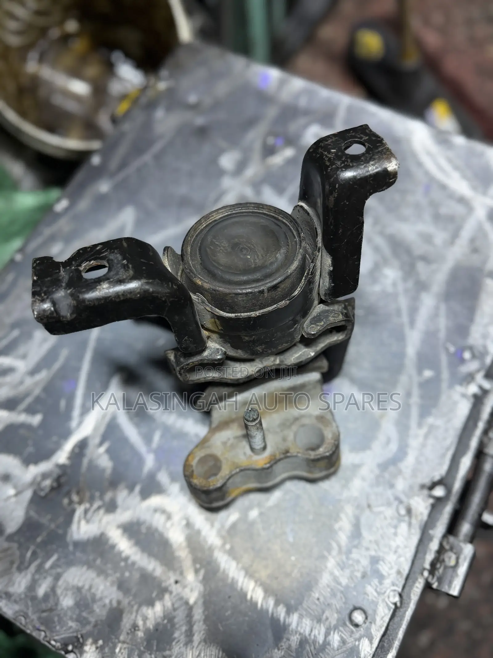 2zR Engine Mounting for Premio