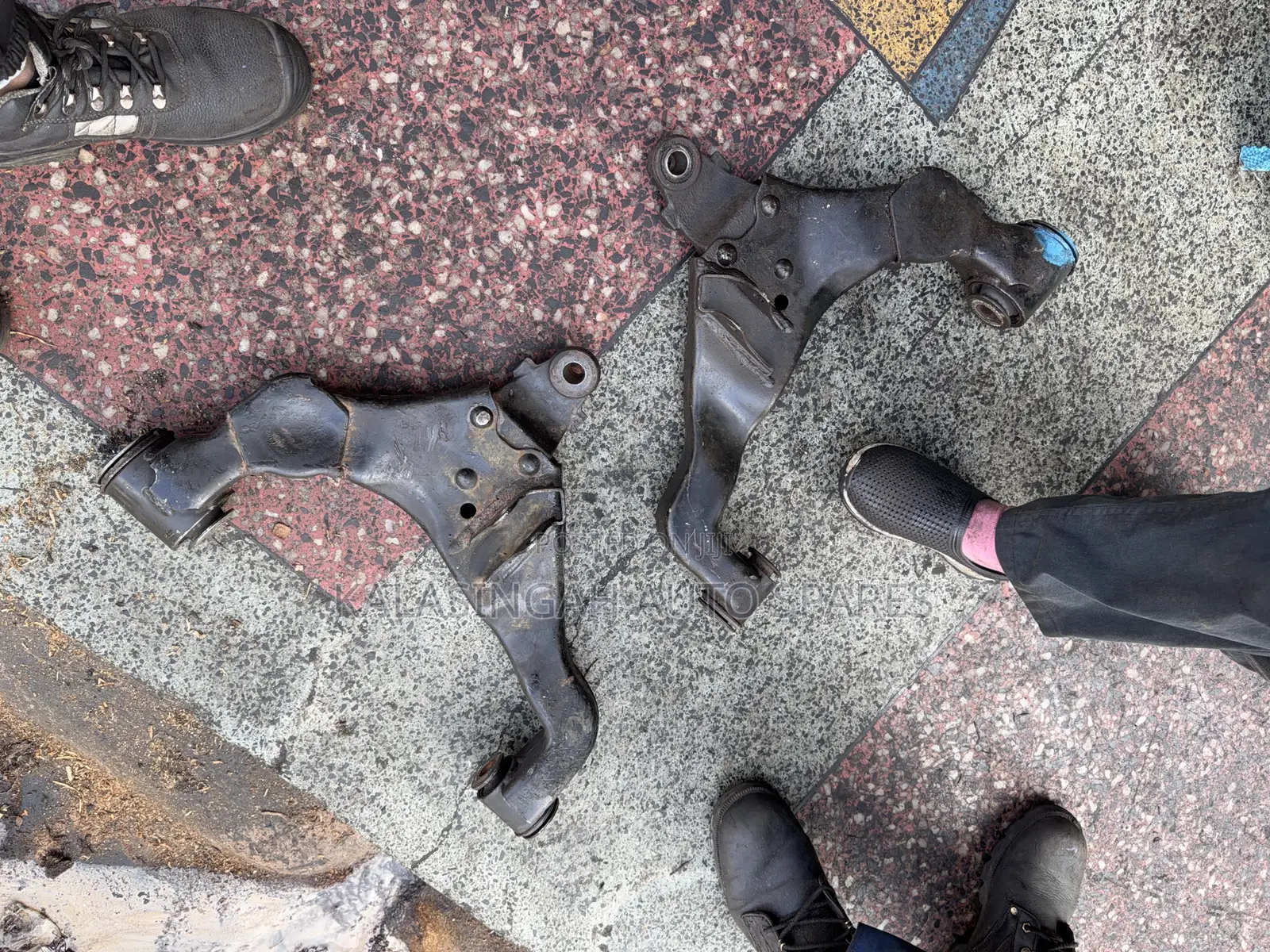 Hiace 7l Control Arms 4wd