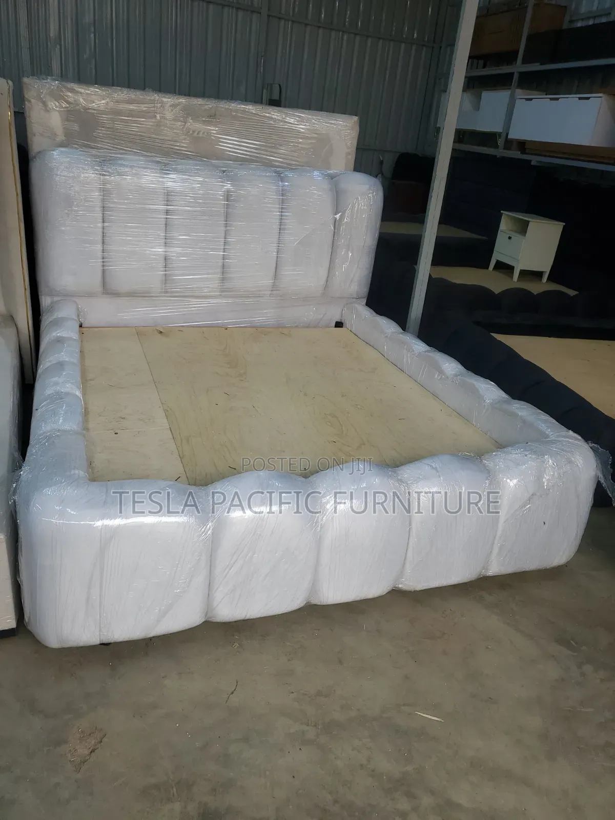 Luxurious Bubble Bed .Free Delivery Countrywide