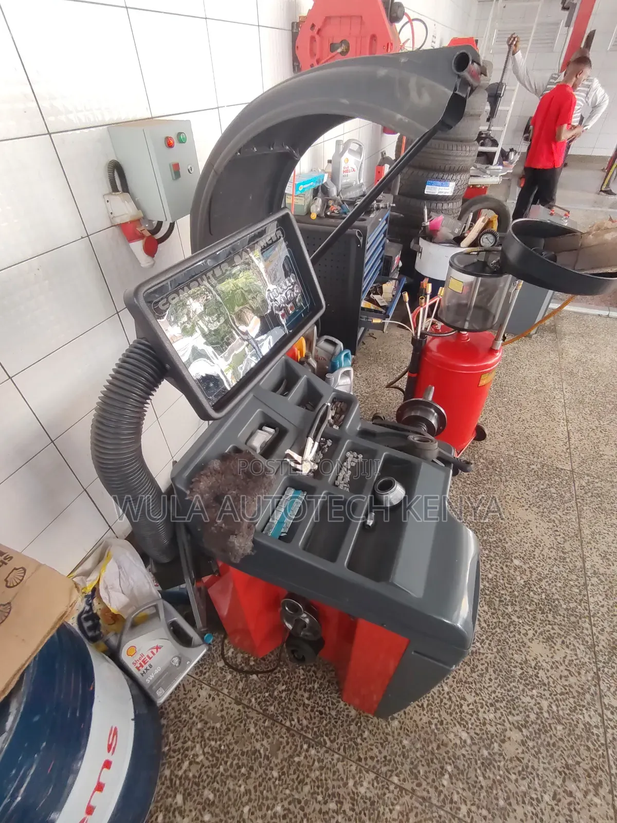 Cars SUVs Van and Light Trucks Wheel Balancer S828 Machine Sunshine