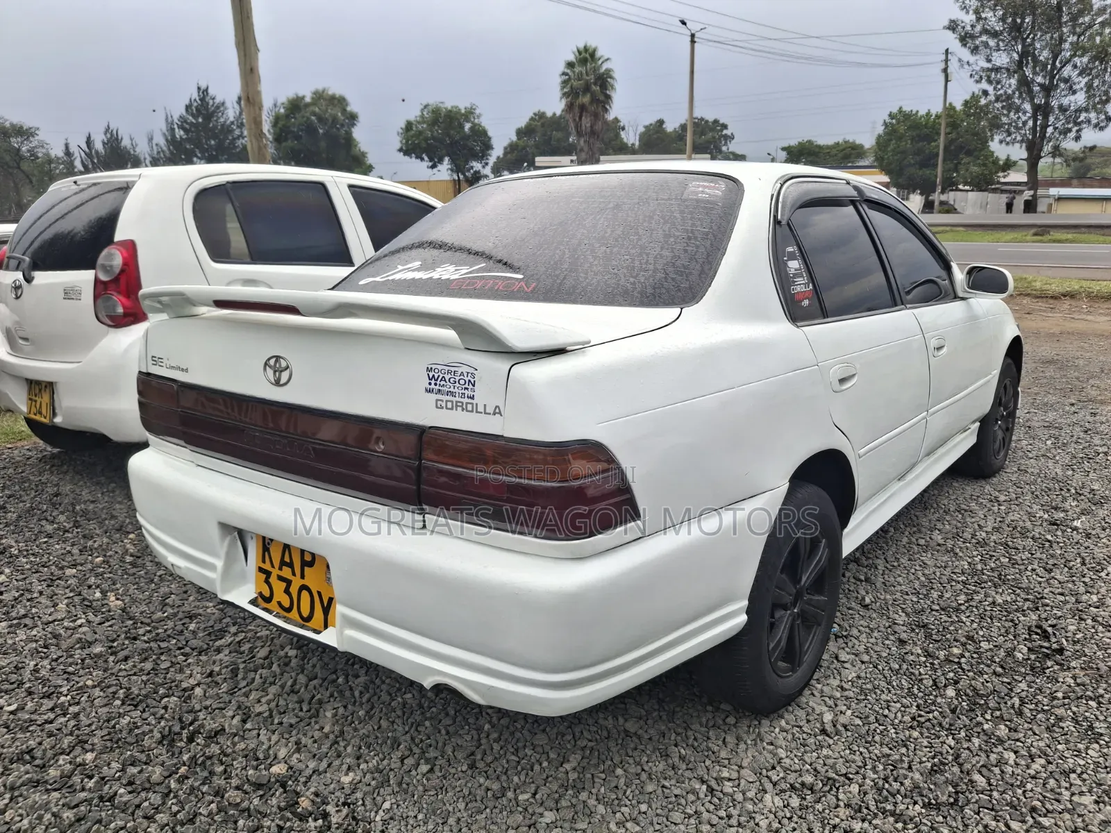 Toyota Corolla 1998 White