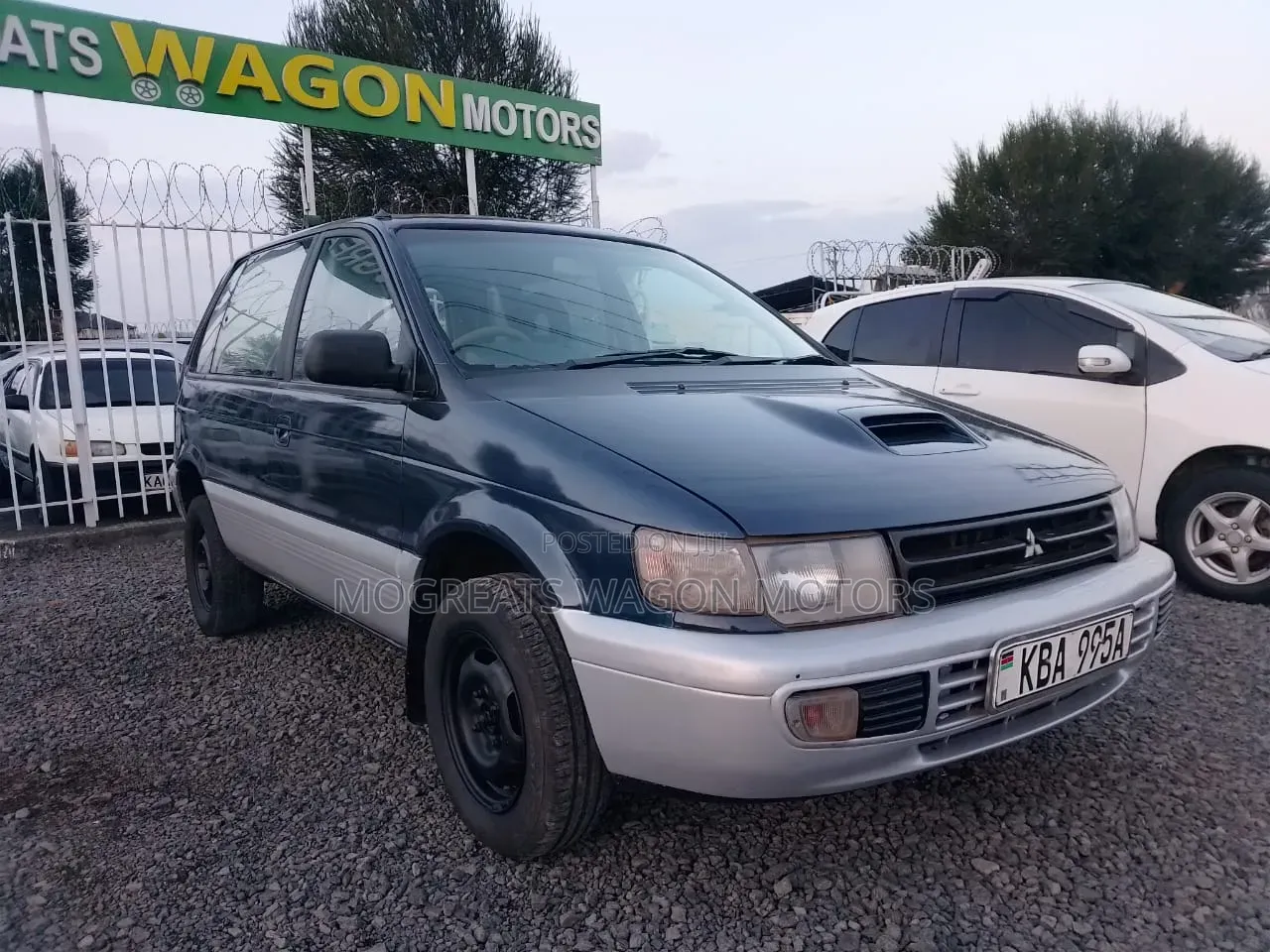 Mitsubishi RVR 1998 Blue