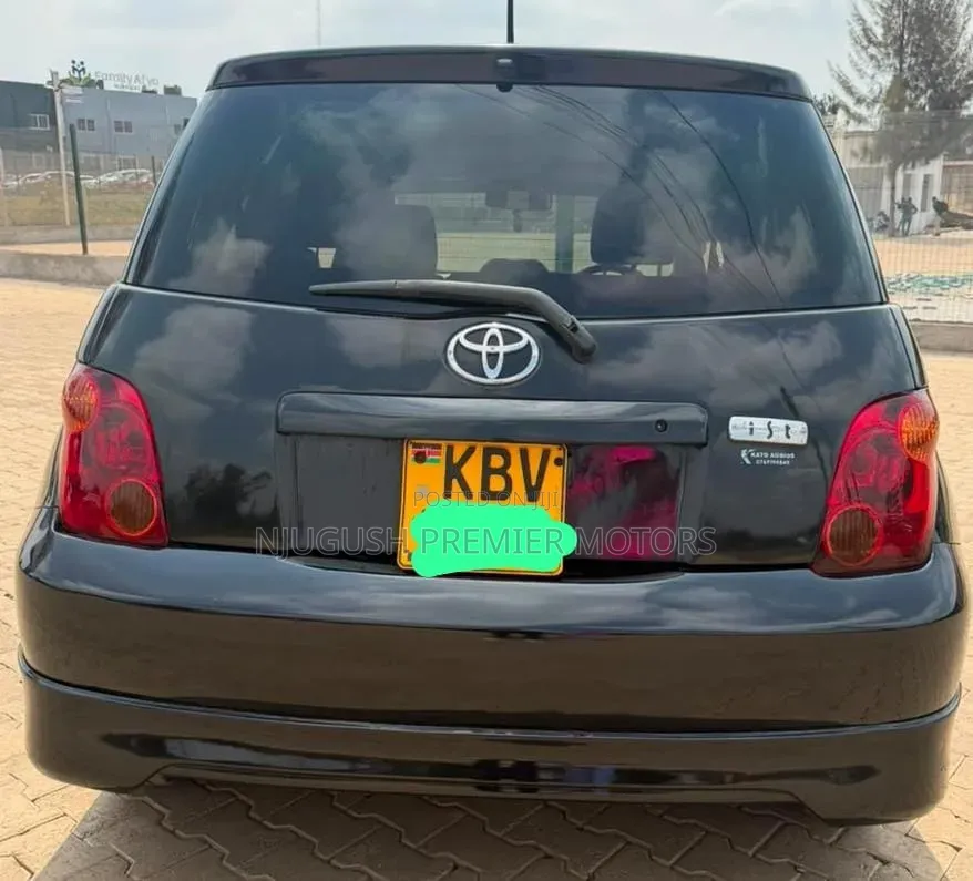 Toyota IST 2006 Black