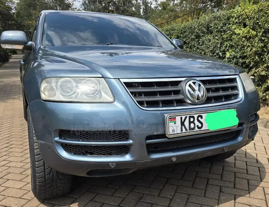 Volkswagen Touareg 2006 Gray