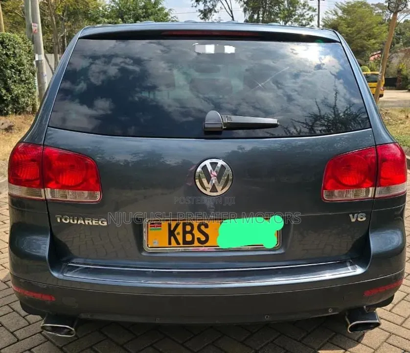 Volkswagen Touareg 2006 Gray